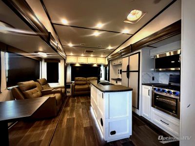 2022 Dutchmen Atlas — interior view