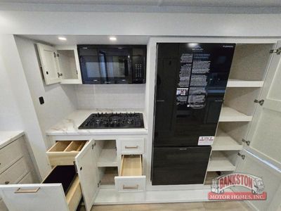 2026 Model Ix 23 - Photo 13