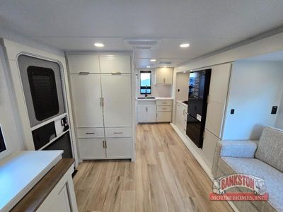 2026 Model Ix 23 - Photo 8