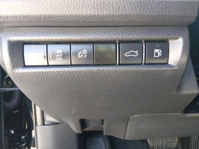 2025 Toyota Camry — photo 13 view