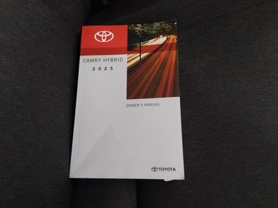2025 Toyota Camry — photo 19 view