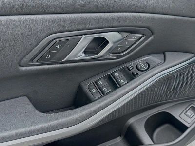 2024 BMW 3 Series — photo 16 view