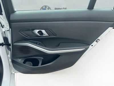 2024 BMW 3 Series — photo 30 view