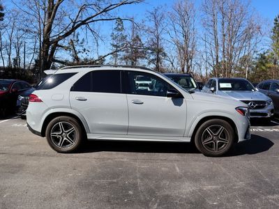 2025 Mercedes-Benz GLE - Photo 2