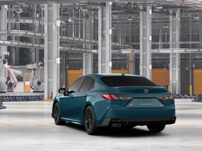2026 Toyota Camry - Photo 9