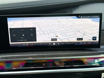2026 BMW 7 Series — photo 32 view