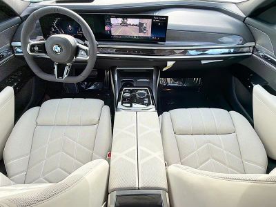 2026 BMW 7 Series — photo 16 view