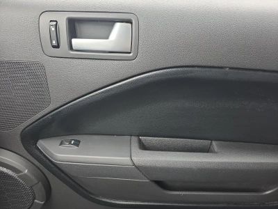 2008 Ford Mustang - Photo 21