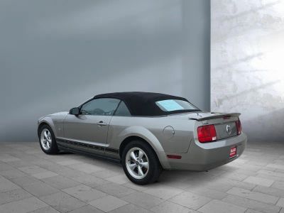 2008 Ford Mustang - Photo 4