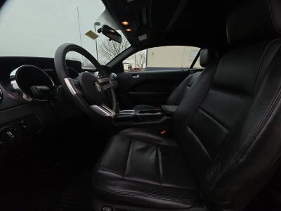 2008 Ford Mustang - Photo 9