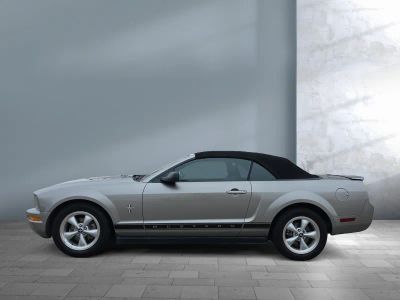 2008 Ford Mustang - Photo 3