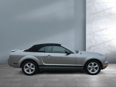 2008 Ford Mustang - Photo 7