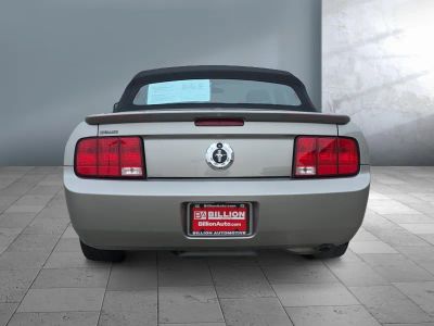 2008 Ford Mustang - Photo 5