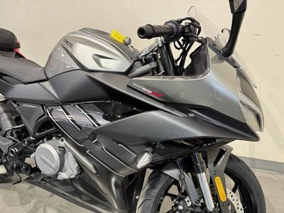 2026 CFMOTO 300SS - Photo 13