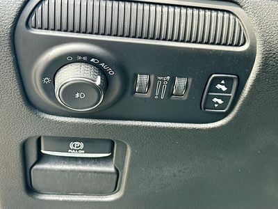 2023 Jeep Wagoneer L - Photo 10