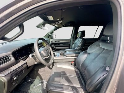 2023 Jeep Wagoneer L - Photo 22