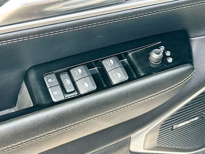 2023 Jeep Wagoneer L - Photo 18