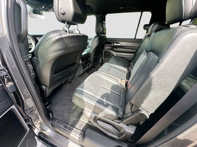 2023 Jeep Wagoneer L - Photo 25