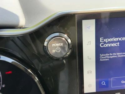 2025 Lexus NX - Photo 32