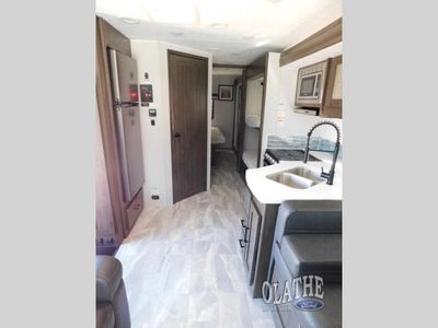 2024 Coachmen RV Pursuit — photo 12 view