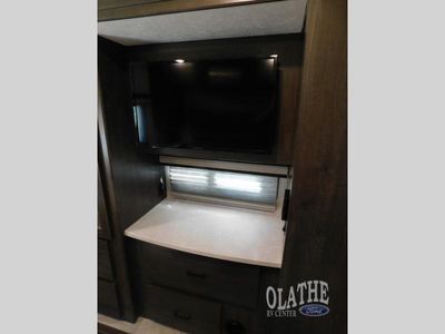 2024 Coachmen RV Pursuit — photo 27 view