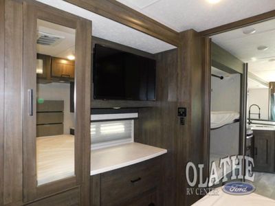 2024 Coachmen RV Pursuit — photo 26 view