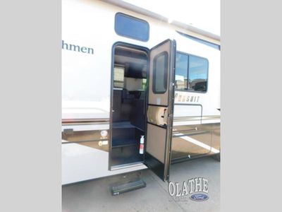 2024 Coachmen RV Pursuit — photo 8 view