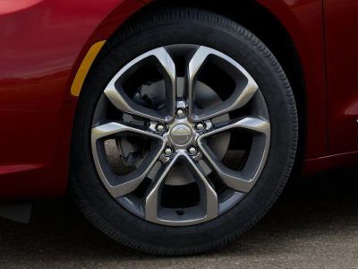 2026 Chrysler Pacifica — photo 8 view