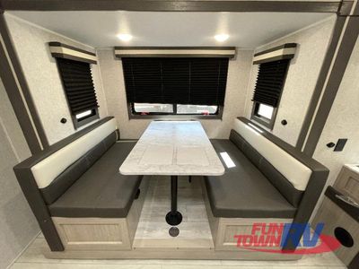 2026 EAST TO WEST Della Terra - Photo 17
