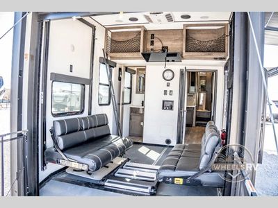 2021 Alliance RV Valor - Photo 51