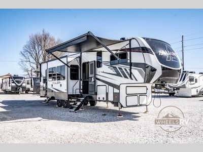 2021 Alliance RV Valor - Photo 3