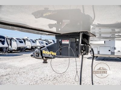 2021 Alliance RV Valor - Photo 18
