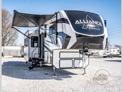 2021 Alliance RV Valor - Photo 4