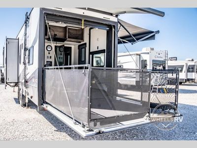 2021 Alliance RV Valor - Photo 10