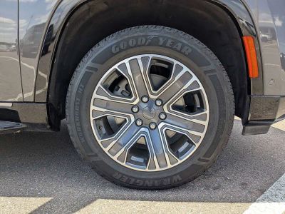 2024 Jeep Wagoneer — photo 10 view