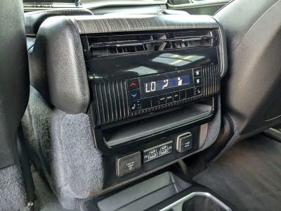 2024 Jeep Wagoneer — photo 16 view