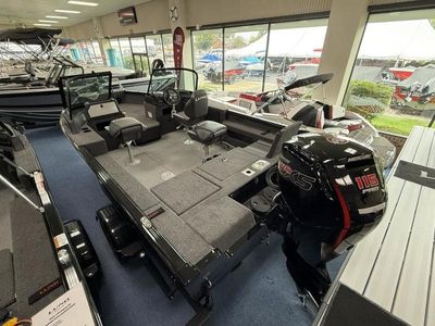 2026 Lund 1875 Impact XS SS — photo 10 view