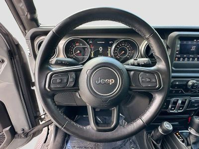 2022 Jeep Wrangler — photo 10 view