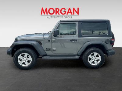 2022 Jeep Wrangler — interior view