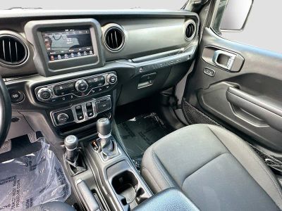 2022 Jeep Wrangler — photo 20 view
