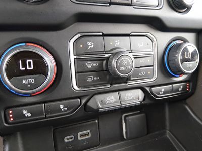 2024 Chevrolet Tahoe - Photo 18