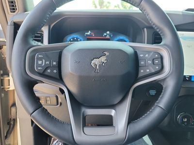 2025 Ford Bronco - Photo 18
