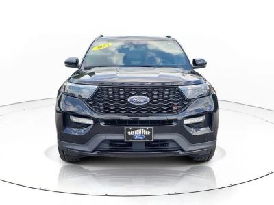2023 Ford Explorer — side profile view