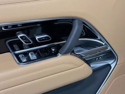 2026 Land Rover Range Rover — photo 21 view