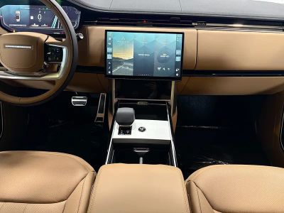 2026 Land Rover Range Rover — photo 17 view