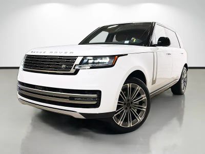 2026 Land Rover Range Rover SE in Fuji White — front three-quarter view