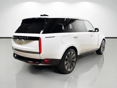 2026 Land Rover Range Rover — detail view