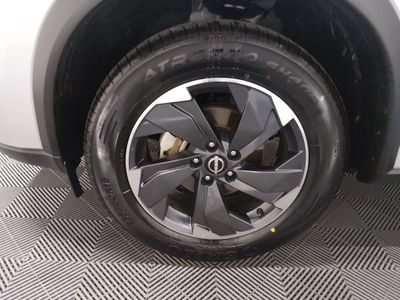 2024 Nissan Rogue — photo 10 view