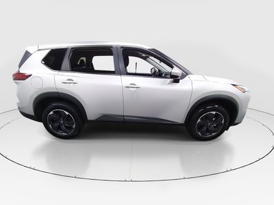 2024 Nissan Rogue — photo 8 view