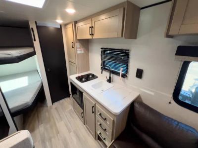 2026 Jayco PROWLER LYNX - Photo 10